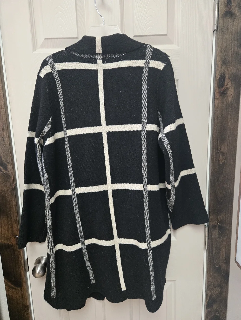 One World Sweater/Jacket - Picture 3 of 4
